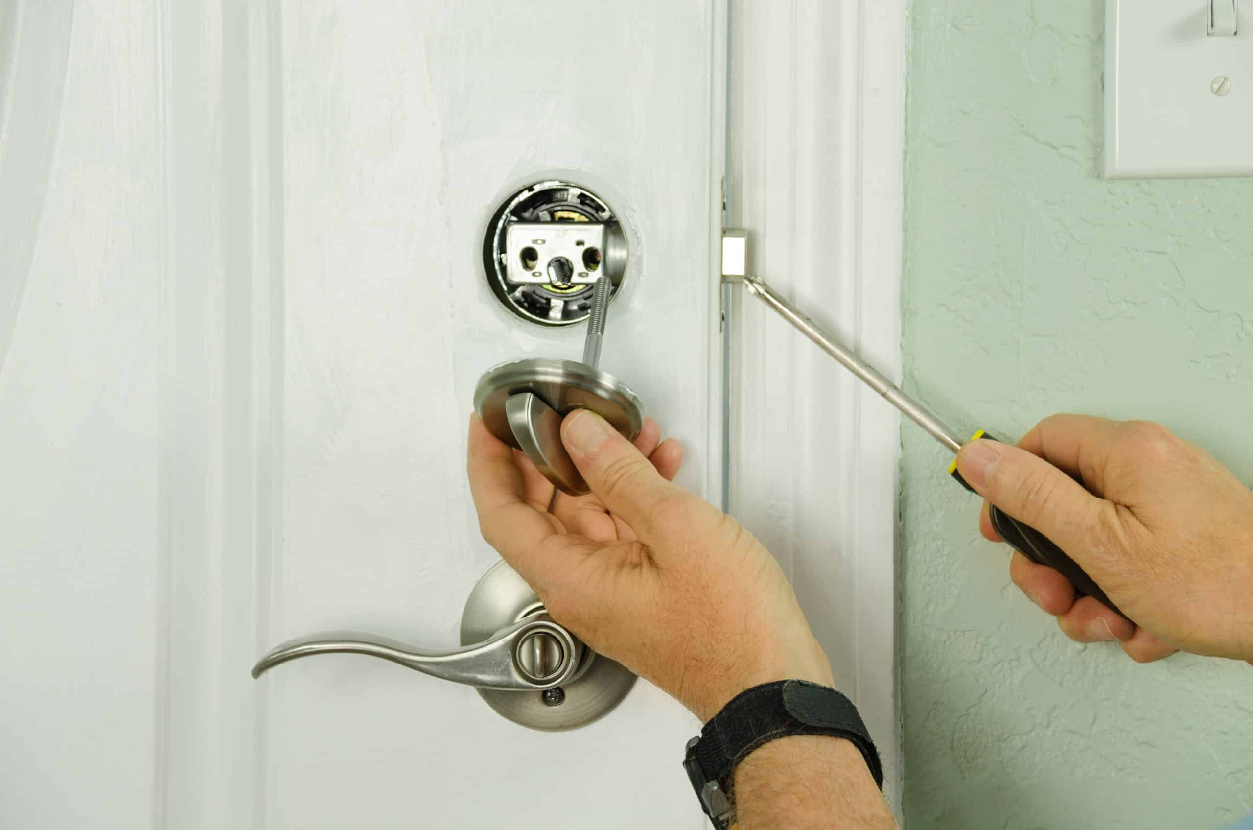 Emergency locksmith service on a Capitol Hill rowhouse door in Washington DC